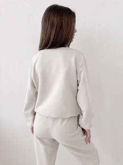 CLASSY - BAWEŁNIANA BLUZA TYPU BASIC Z HAFTEM BEŻOWA