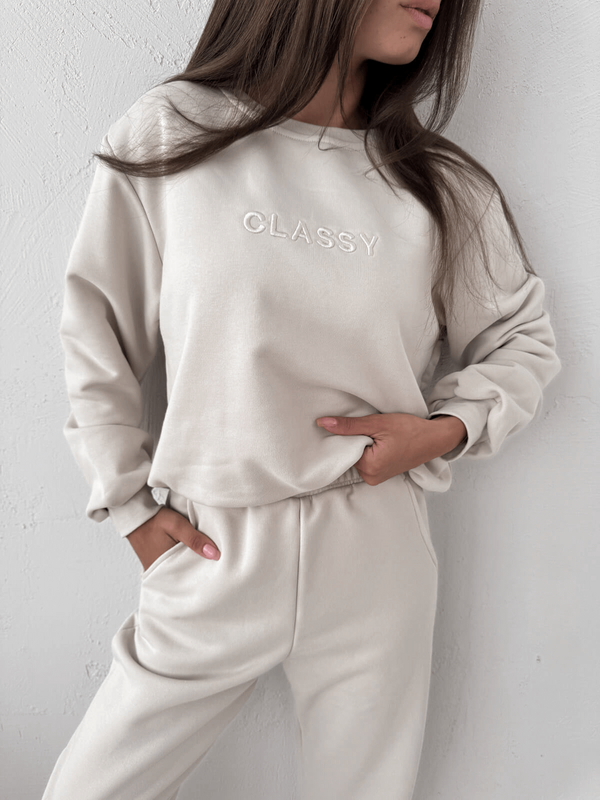 CLASSY - BAWEŁNIANA BLUZA TYPU BASIC Z HAFTEM BEŻOWA