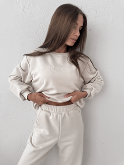 CLASSY - BAWEŁNIANA BLUZA TYPU BASIC Z HAFTEM BEŻOWA